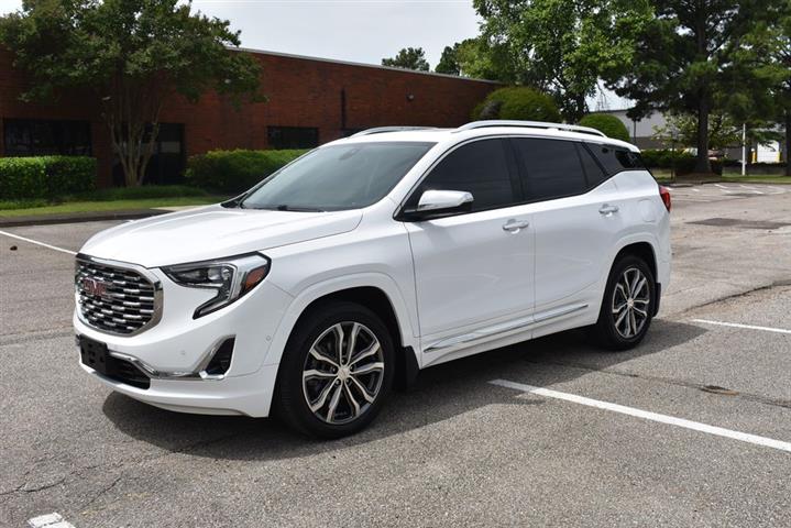 2018 GMC Terrain Denali image 1