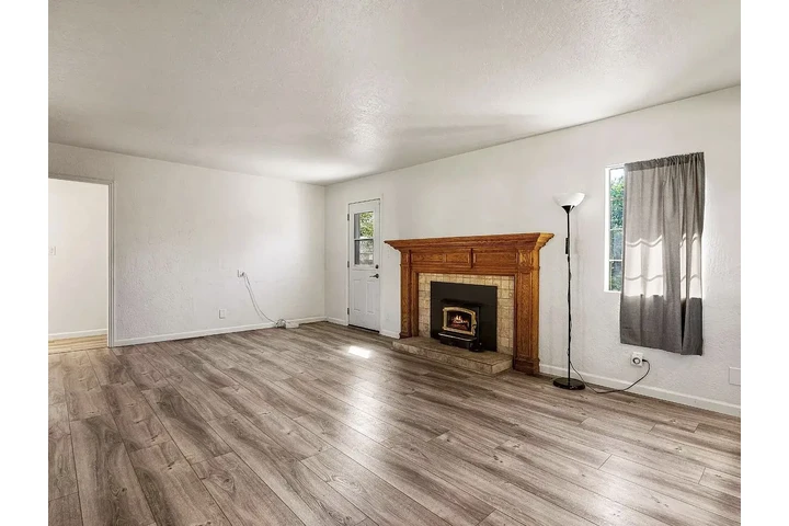 $1450 : 2/bed 1.5/bath Home for Rent image 6