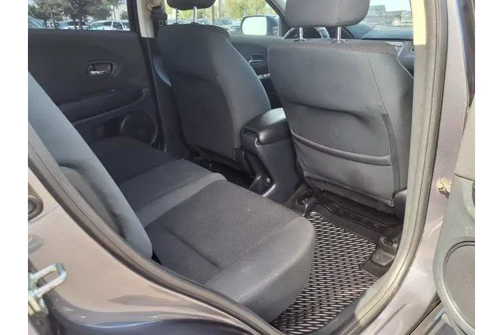 $18961 : Honda HR-V 2021 LX 4dr Cross image 2
