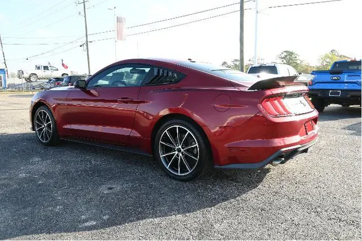 $17560 : Ford Mustang 2019 EcoBoost P image 6