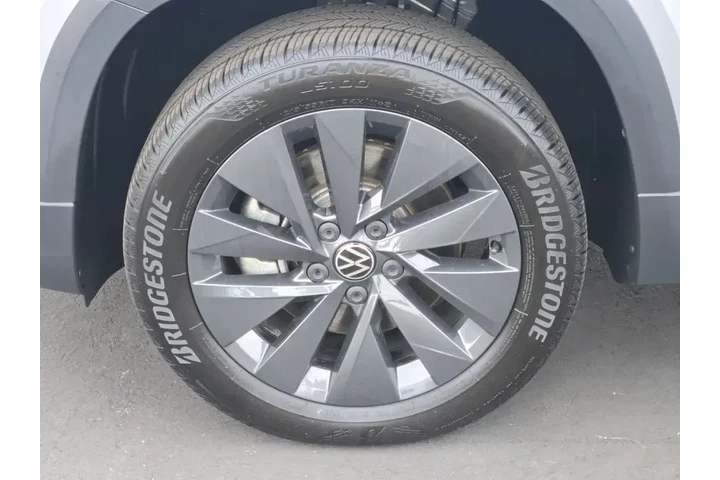 $17994 : Volkswagen Taos 2023 S 4dr S image 9