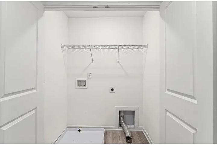 $1249 : Welcome home image 6