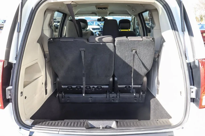 $14788 : 2019 Grand Caravan SE Wagon image 10