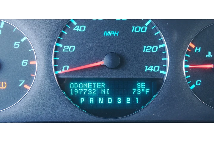 $2500 : CHEVY IMPALA 2011 image 5