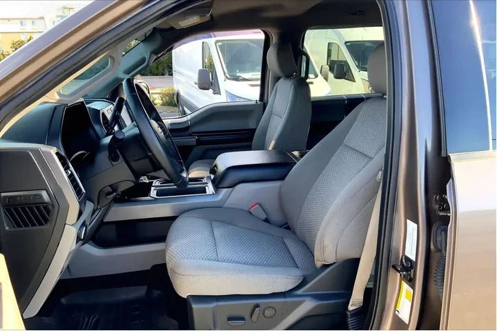 $33688 : Ford F-150 2020 4x4 XL 4dr S image 7