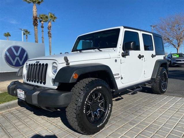 $17637 : 2015 Jeep Wrangler image 3