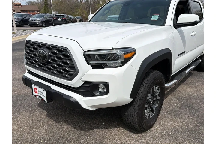 $40986 : Gold Certified 2021 Tacoma TR image 7