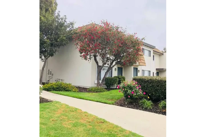 $2699 : HUGE 2BD - WESTERLY SHORES image 2