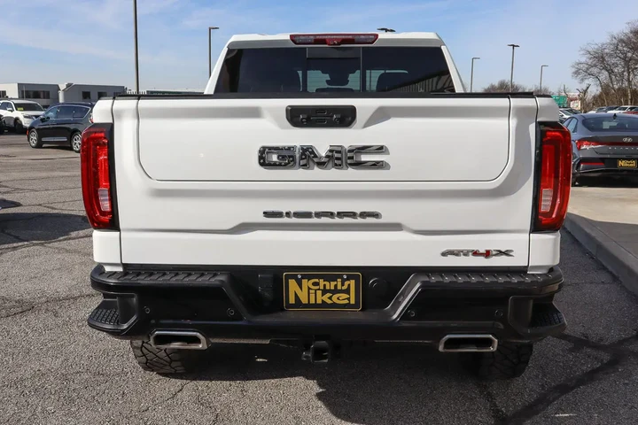 $43949 : 2023 Sierra 1500 4WD Crew Cab image 5