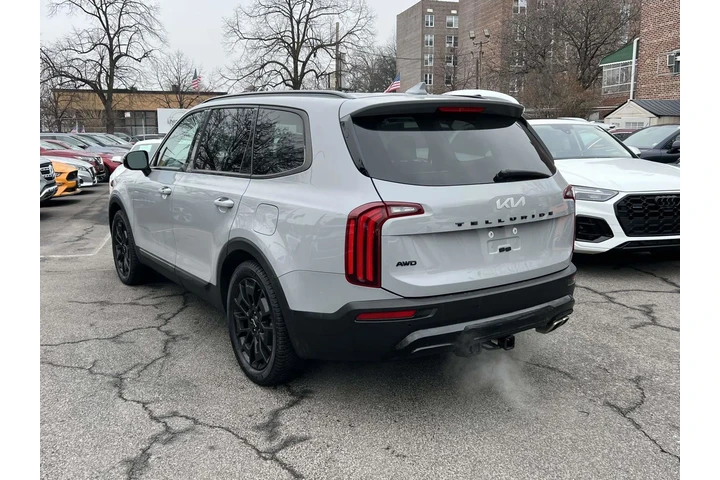 $31990 : Kia Telluride 2022 AWD SX 4d image 7