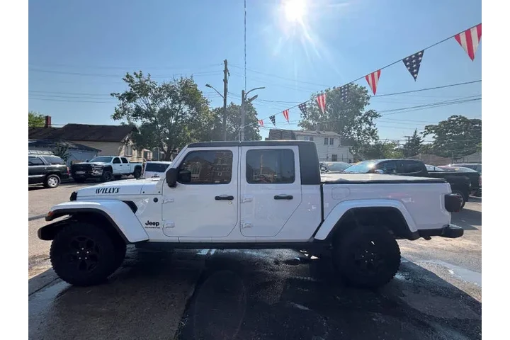 $30995 : 2022 Gladiator Willys image 5