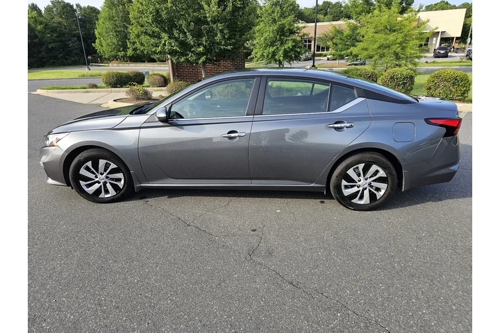 $9900 : 2021 Nissan ALtima S image 2