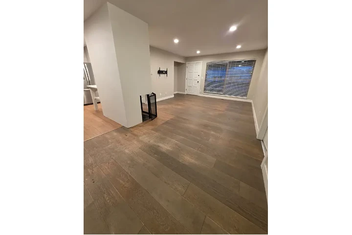 $1000 : Remodeled 3BR/2BA Home image 4