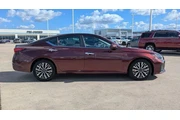 $20495 : Nissan Altima 2023 2.5 SV 4d thumbnail