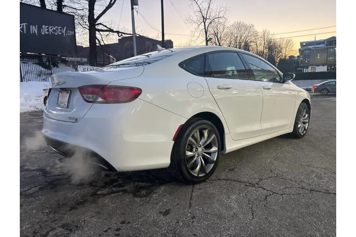 $5999 : 2015 200 S image 7