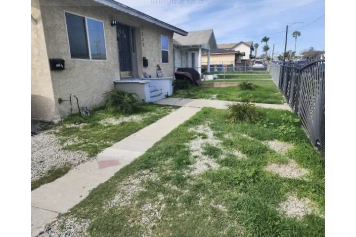 $3890 : 🚨CHARMING HOUSE FOR YOU🚨 image 3