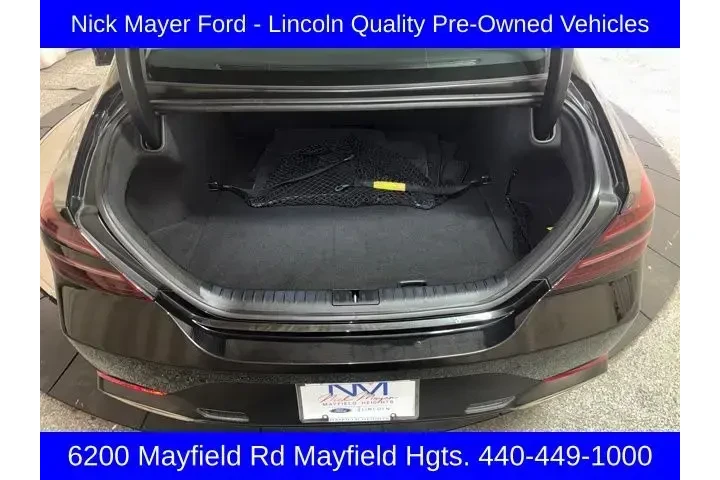 $29256 : Genesis G70 2025 2.5T Standa image 9