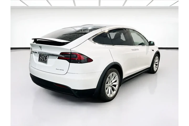 $38990 : Tesla Model X 2020 AWD Long image 4