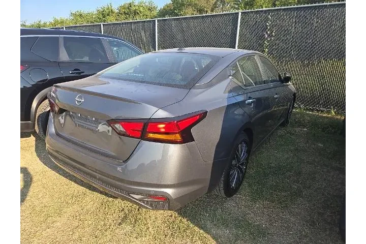 $18876 : Nissan Altima 2025 2.5 SV 4d image 7