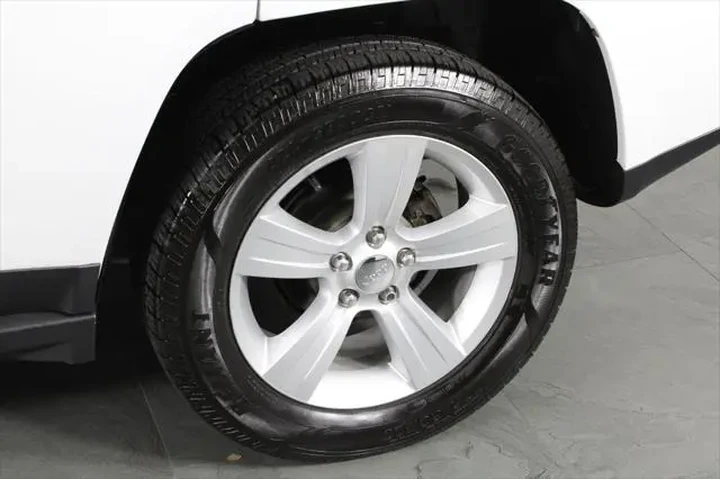 $12520 : Jeep Compass 2017 4X4 Sport image 9