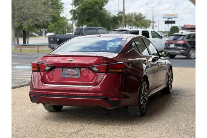 $21999 : 2023 Altima 2.5 SV image 9