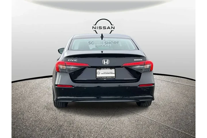 $21825 : Honda Civic 2024 Touring 4dr image 7