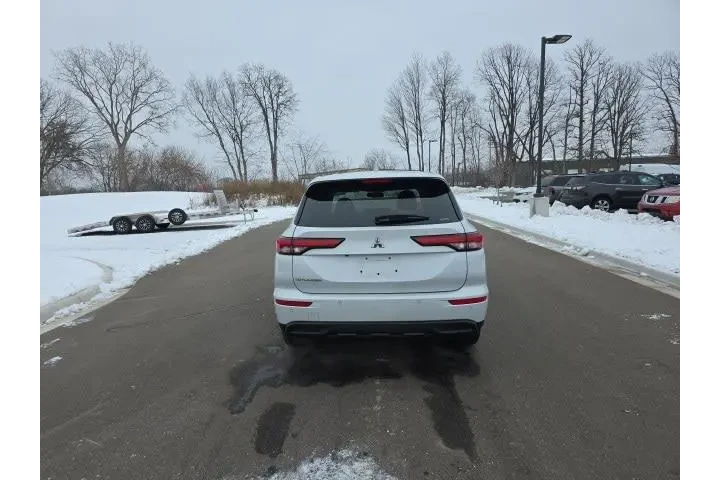 $19000 : Mitsubishi Outlander 2022 AW image 6