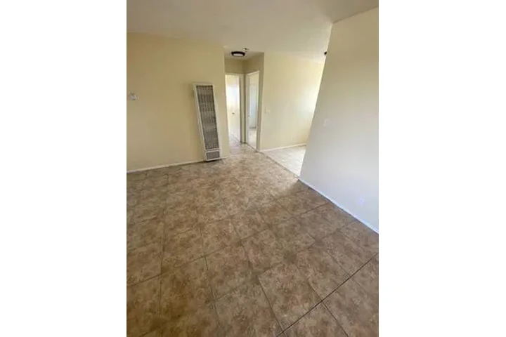 $2100 : 2BD IN HAWTHORNE!! $2100 image 1