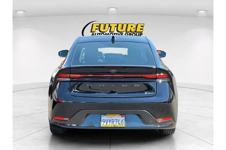 $38888 : Toyota Prius 2026 AWD Nights image 5
