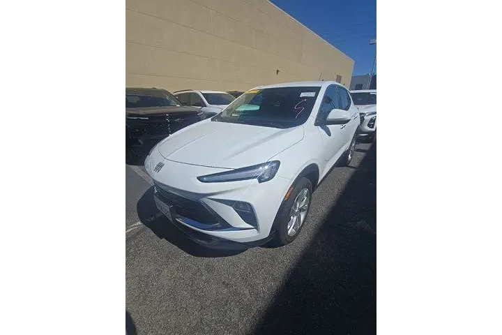 $20000 : Buick Encore GX 2025 Preferr image 1