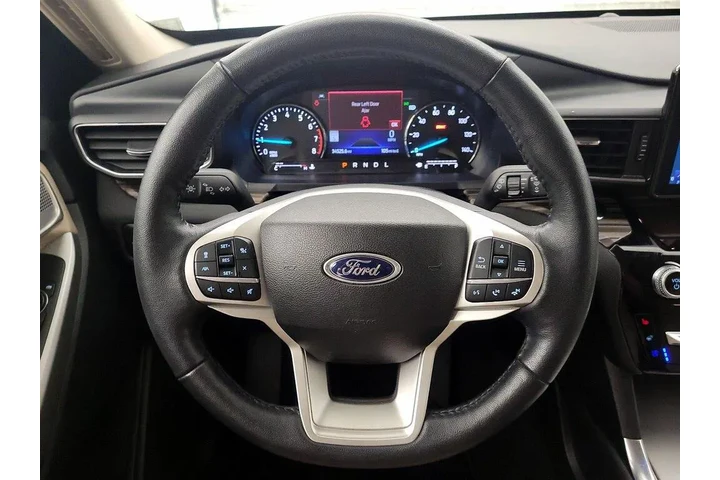 $30998 : Ford Explorer 2023 AWD Limit image 10