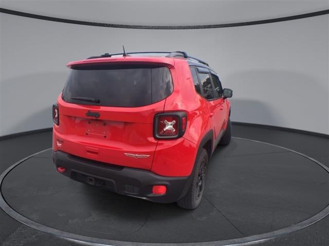 $14700 : PRE-OWNED 2018 JEEP RENEGADE image 8