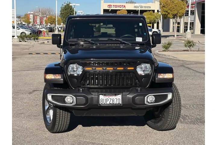 $27204 : Jeep Wrangler Unlimited 2021 image 2