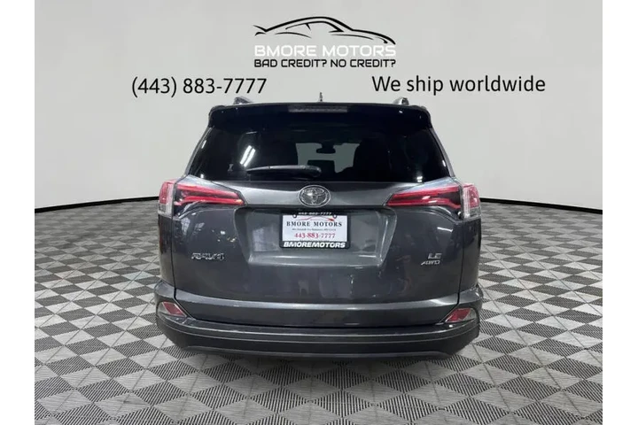 2018 RAV4 LE image 7