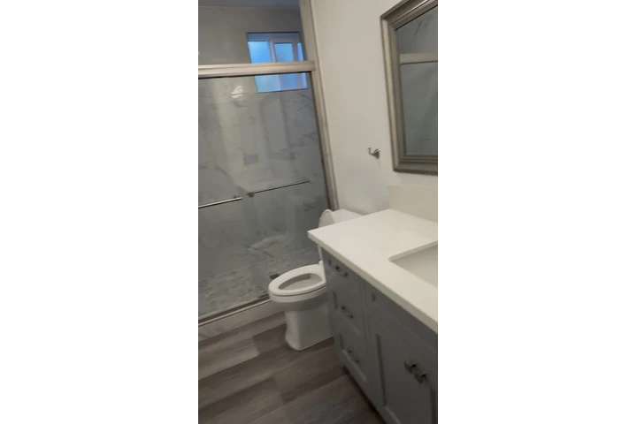 $1200 : Rento Habitación para mujer image 5