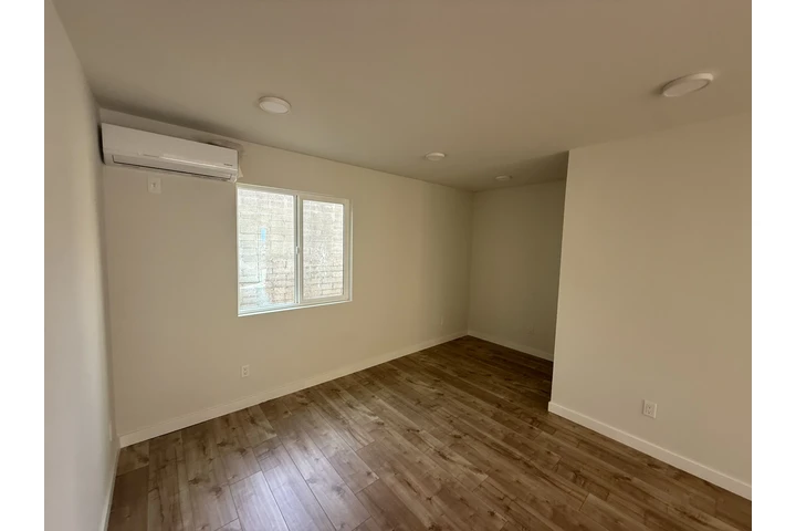 $2400 : Renta departamento en LA image 3