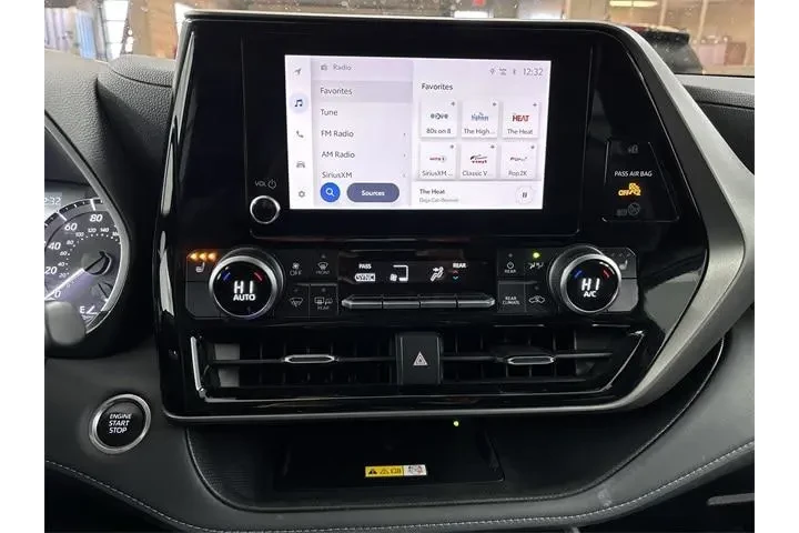 $34100 : Toyota Highlander 2024 LE 4d image 8