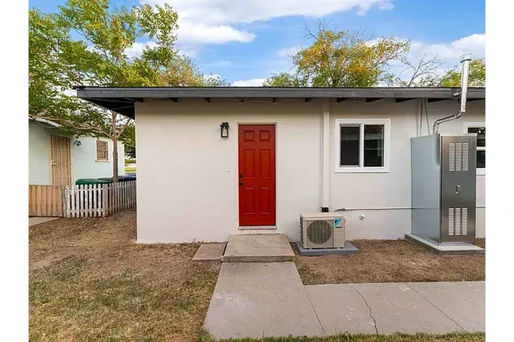 $1700 : W Jackman St, Lancaster, CA image 6