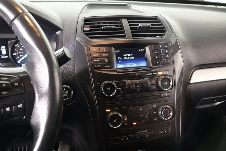 $12997 : Ford Explorer 2017 AWD XLT 4 image 5