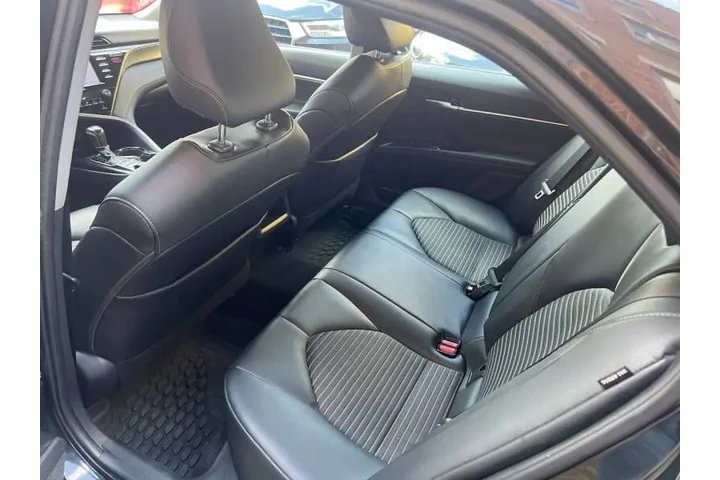 $17499 : 2020 Camry SE image 10