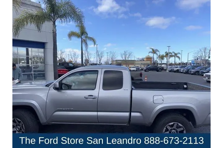 $15950 : Toyota Tacoma 2016 4x4 SR5 4 image 6