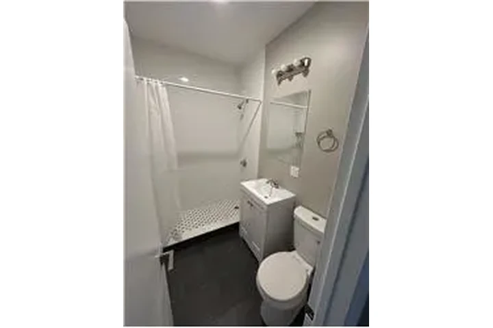 $3100 : Rental property with 2 bedro image 5