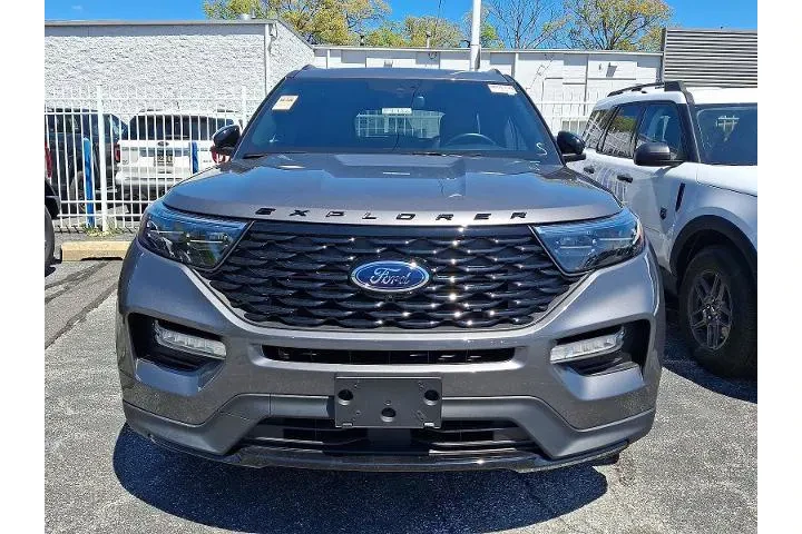 $39035 : Ford Explorer 2022 AWD ST-Li image 2