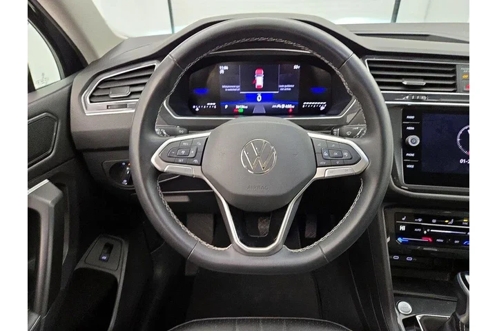 $22998 : Volkswagen Tiguan 2024 Wolfs image 10