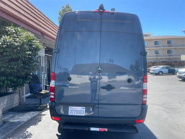 $28950 : 2018 Sprinter Worker 2500 Car image 6