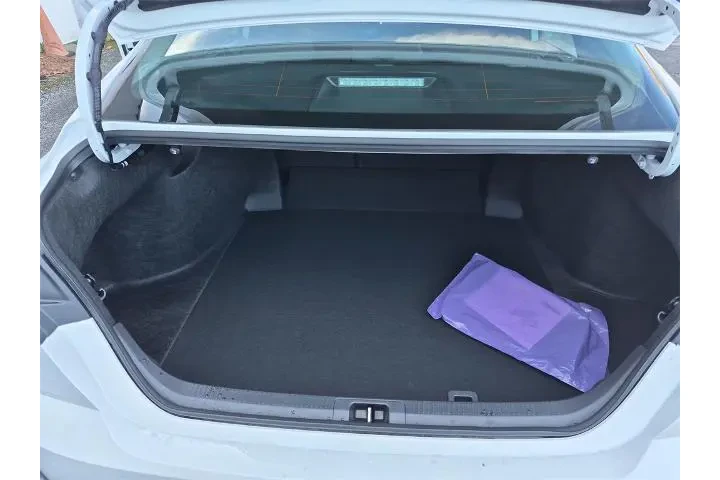 $25988 : Toyota Camry 2026 LE 4dr Sed image 8