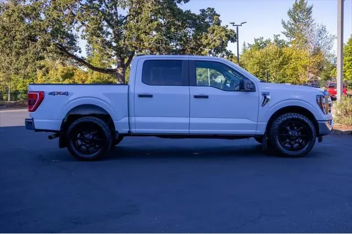 $43995 : Ford F-150 2023 4x4 XLT 4dr image 6
