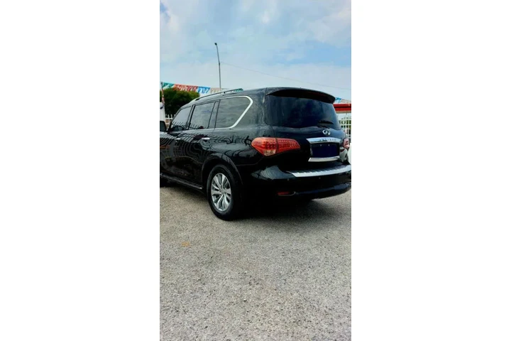 $9990 : 2015 QX80 image 7