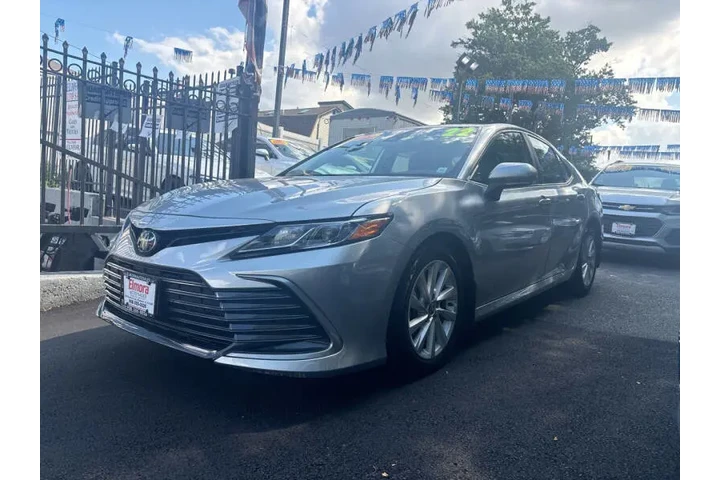 $25999 : 2022 Camry LE image 4