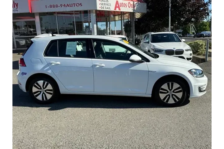$12999 : Volkswagen e-Golf 2019 SE 4d image 4